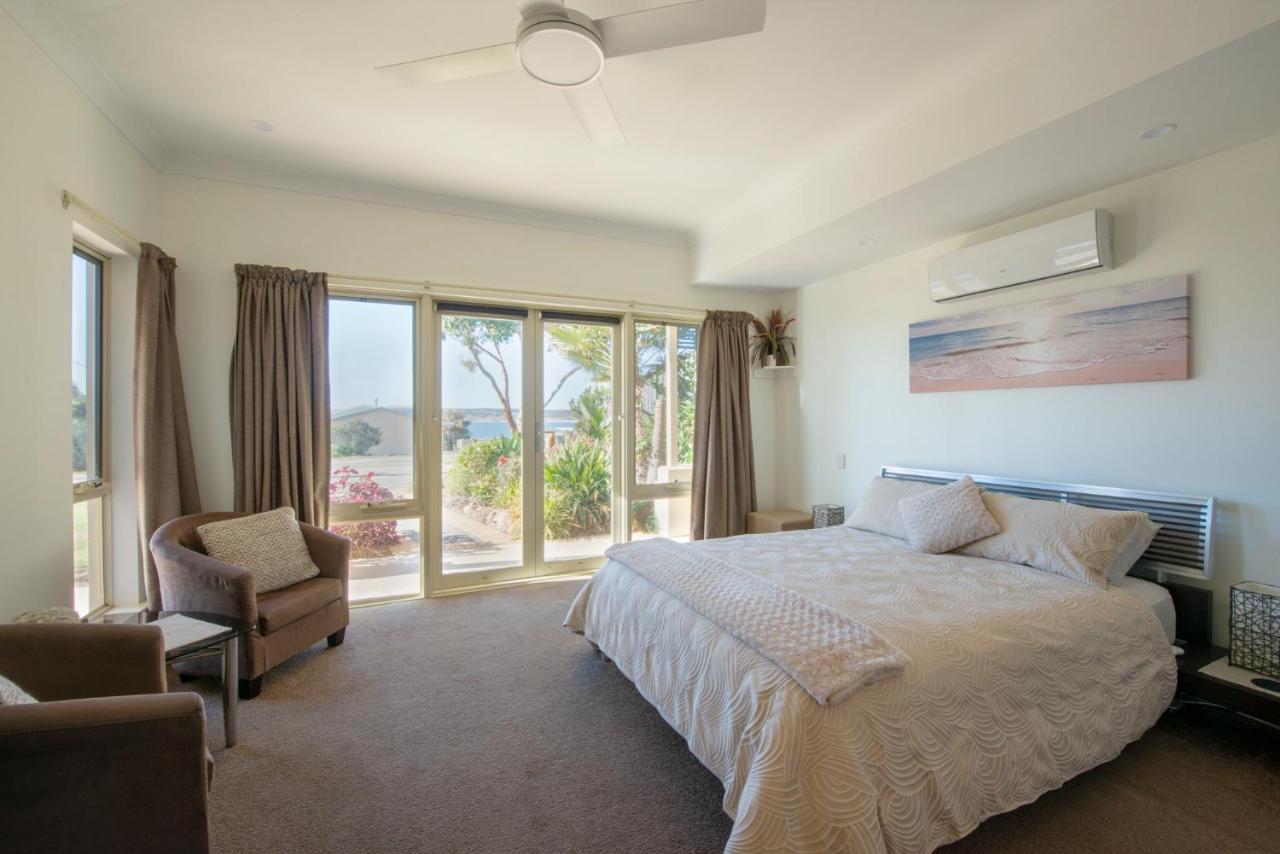 Searenity Holiday Accommodation Emu Bay ภายนอก รูปภาพ