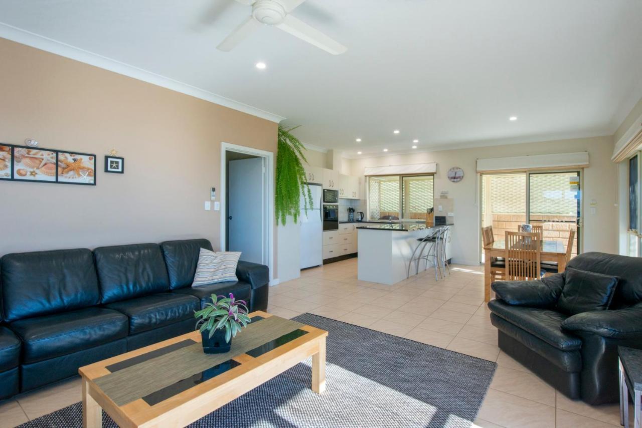 Searenity Holiday Accommodation Emu Bay ภายนอก รูปภาพ