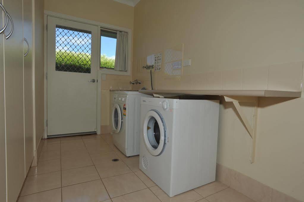 Searenity Holiday Accommodation Emu Bay ภายนอก รูปภาพ
