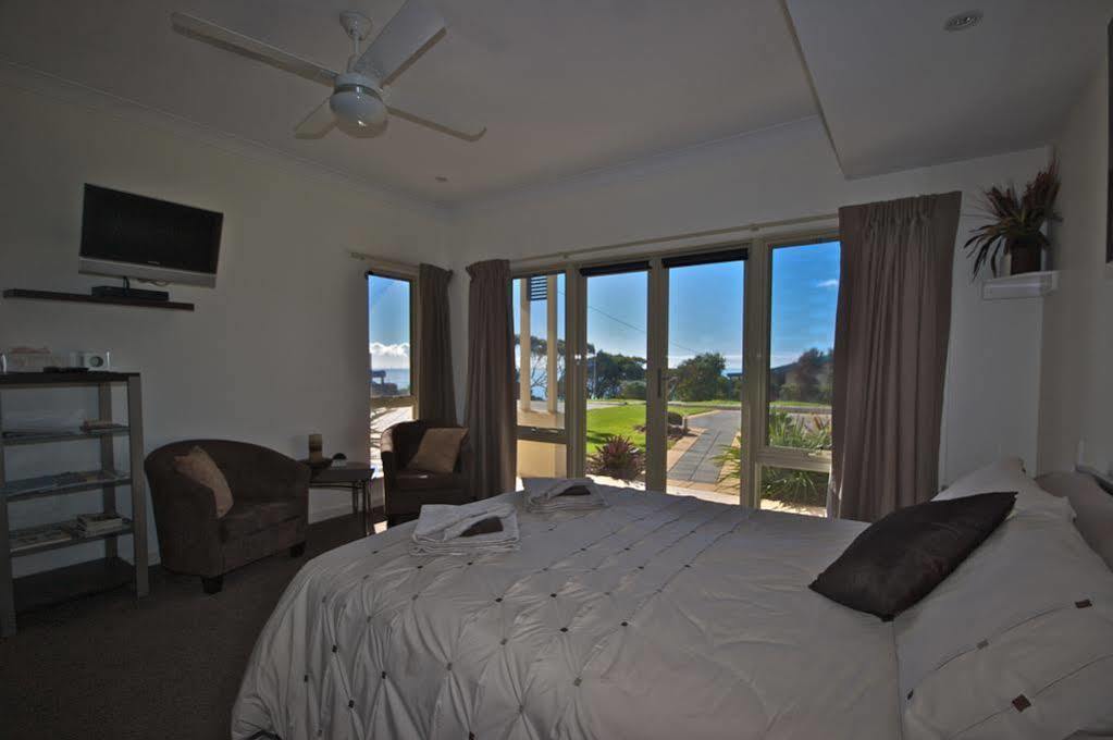 Searenity Holiday Accommodation Emu Bay ภายนอก รูปภาพ