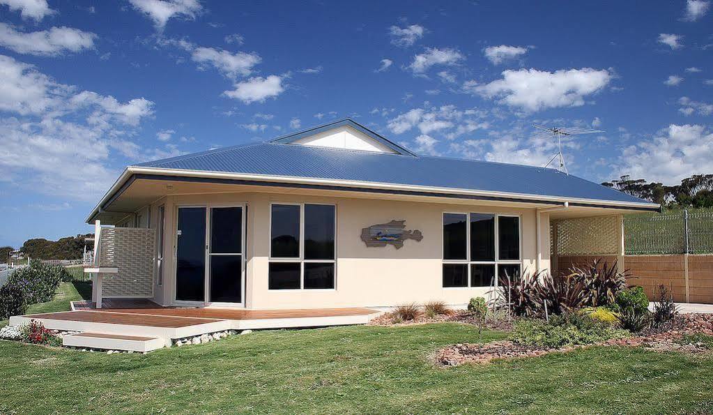 Searenity Holiday Accommodation Emu Bay ภายนอก รูปภาพ